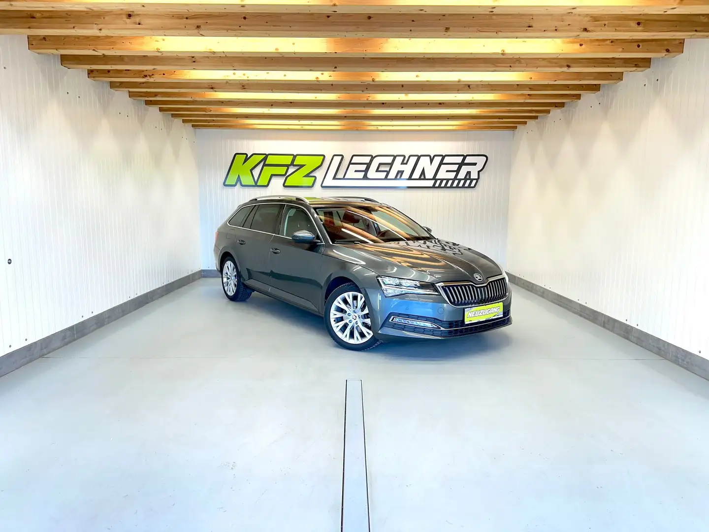 Skoda Superb Combi 2.0 TDI DSG "NAVI*SITZH*LED*VIRTUAL*R-KAM" Grau - 1