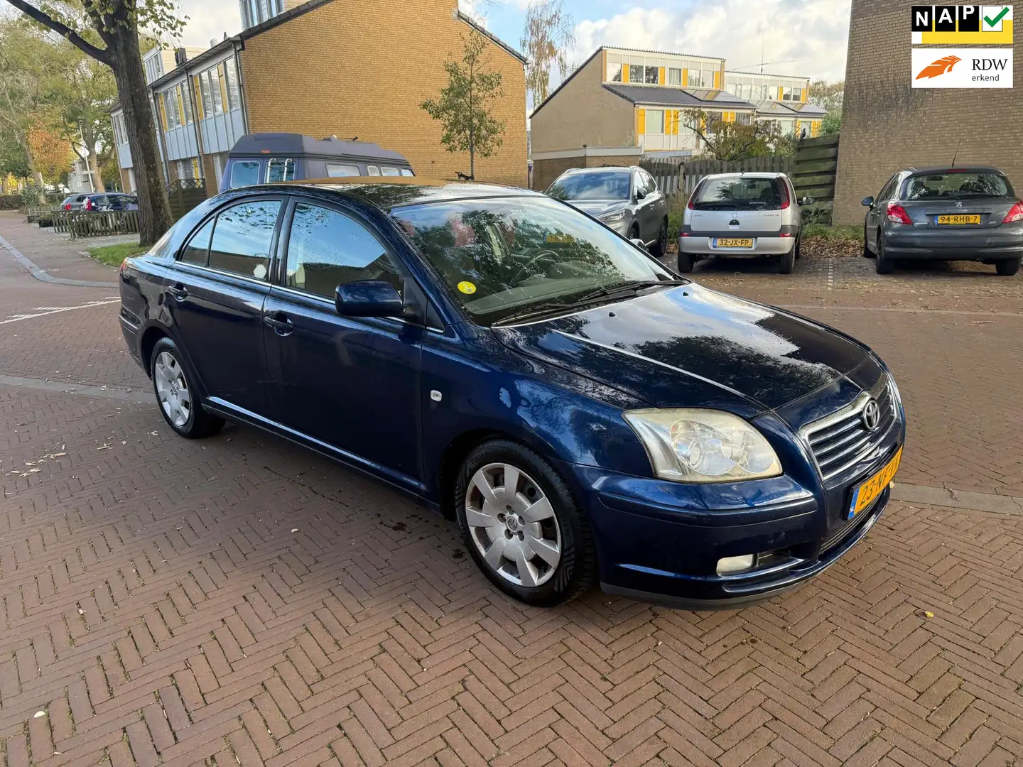 Toyota Avensis Airco / 4X el. ramen / Leuke auto Bleu - 1