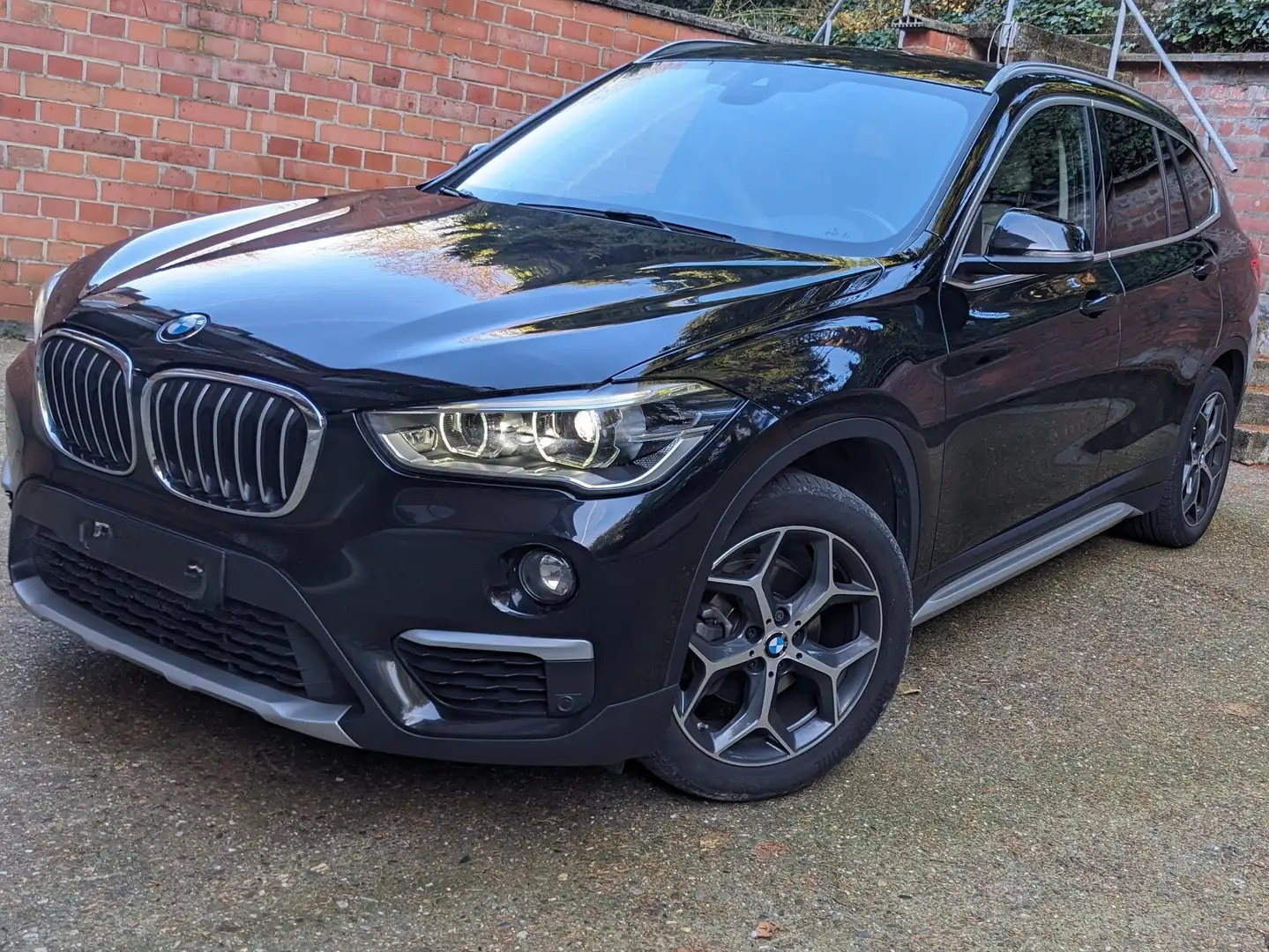 BMW X1 Xline 1.5 dA sDrive116d  (EU6d-TEMP) Noir - 1