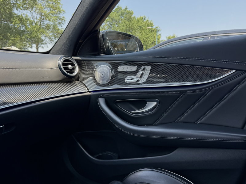Mercedes-Benz E 63 AMG S 4MATIC+ Keramisch + Kuip Carbon — photo 38
