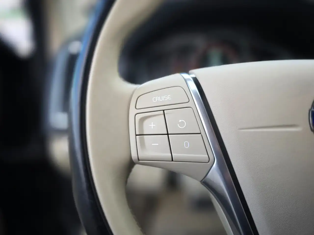 Volvo XC60 снимка Volvo XC60