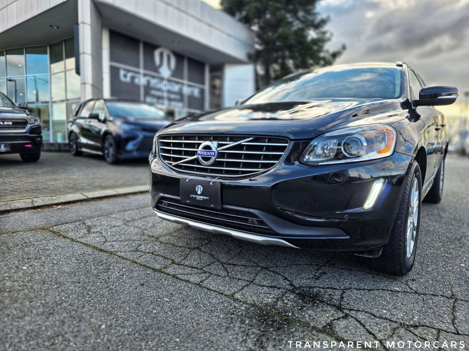 2015 Volvo XC60 Good Condition/Premier Plus/Turbocharged/AWD thumb 9
