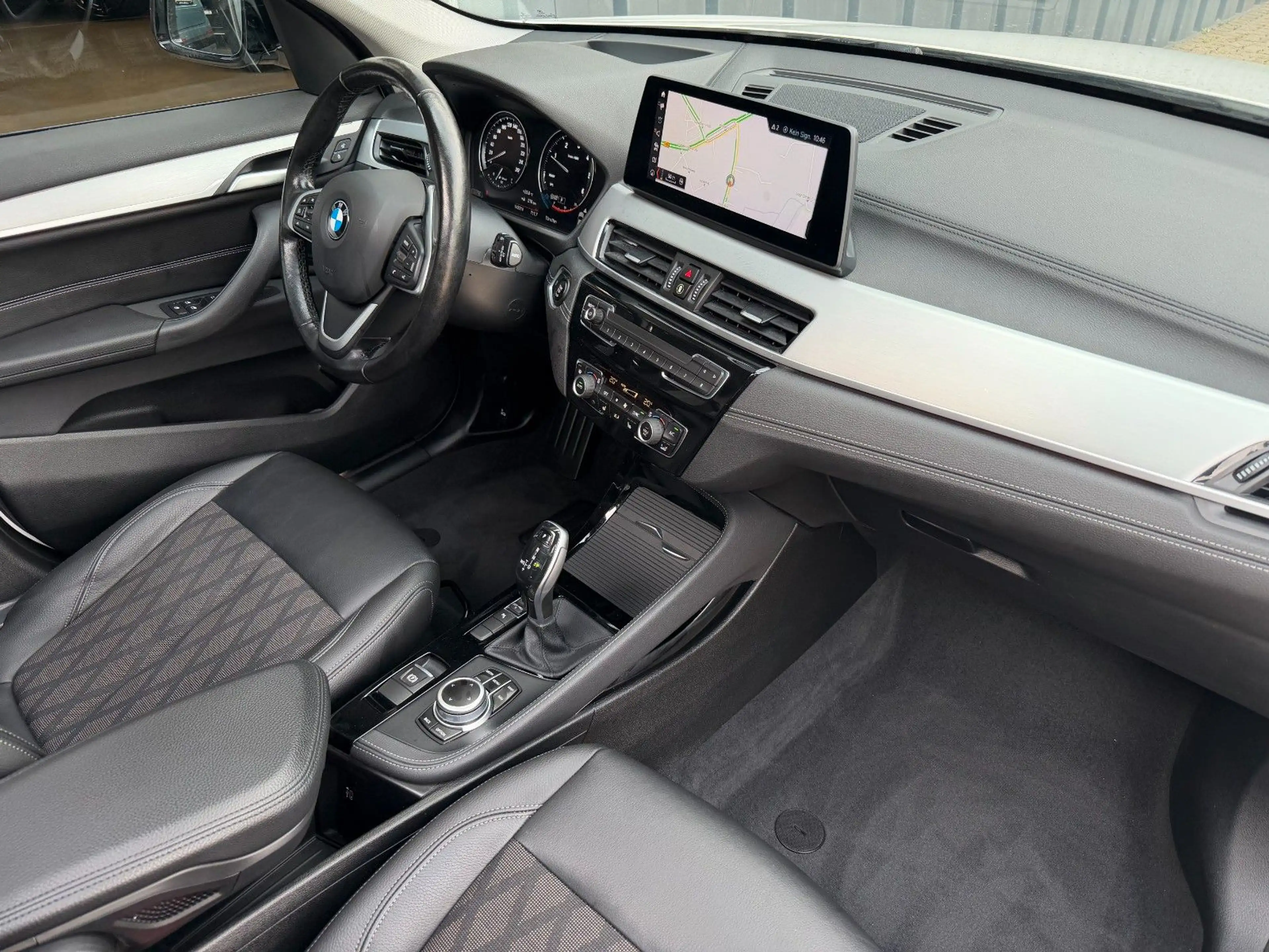 BMW X1 sDRIVE 20d X-LINE*PANO*ACC*HUD* — photo 5