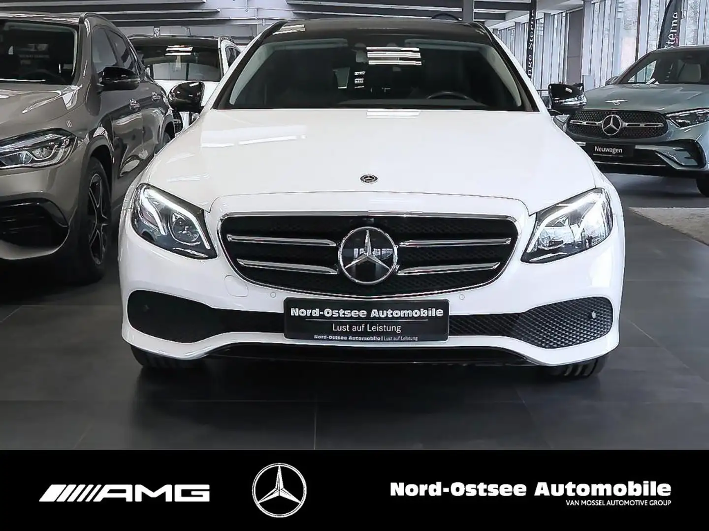 Mercedes-Benz E 300 de T Avantgarde MULTIBEAM DISTRO BURMESTER Blanc - 2
