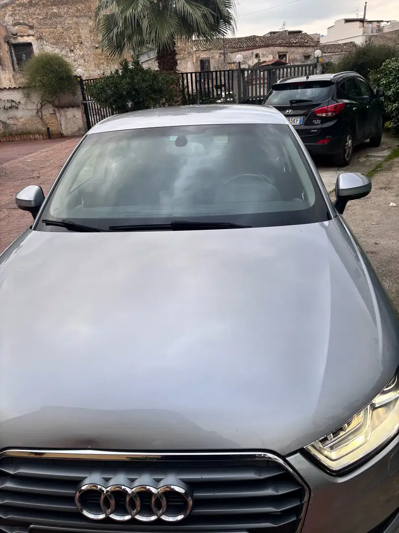 Audi A1 1.6 TDI Sportback S tronic design - 1