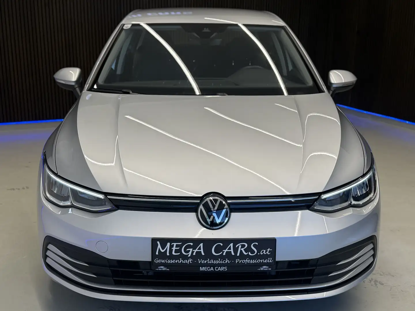 Volkswagen Golf Life eTSI Automatik / 1-Besitz / 32.000KM / NAVI / Grau - 2