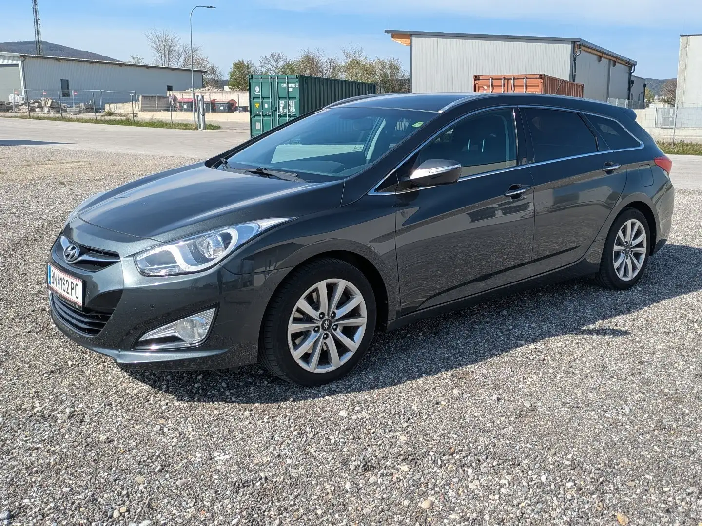 Hyundai i40 Premium 1,7 CRDi DPF Kombi / Family Va Grau - 1