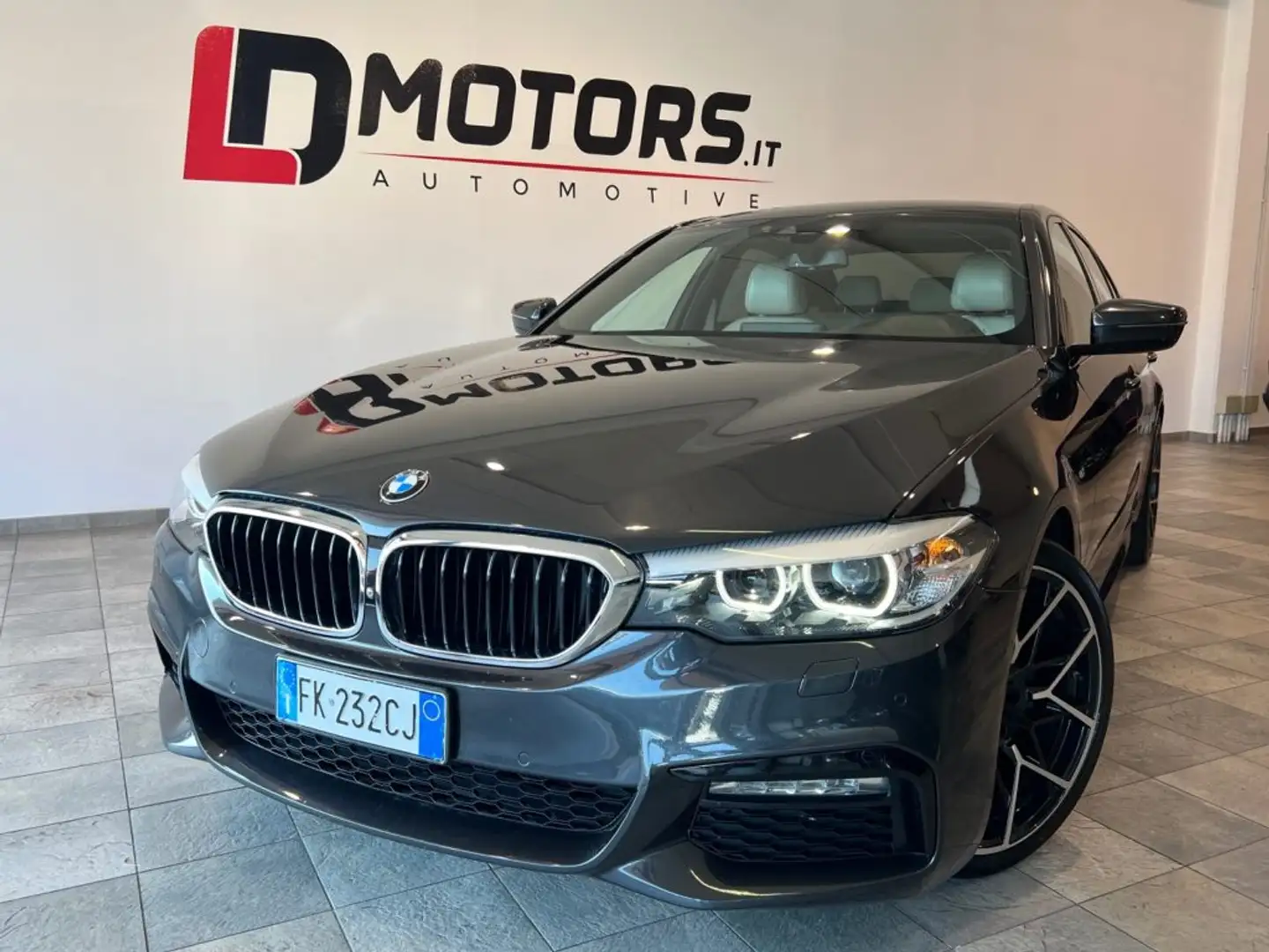 BMW 520 d xDrive Msport M Sport Grau - 2