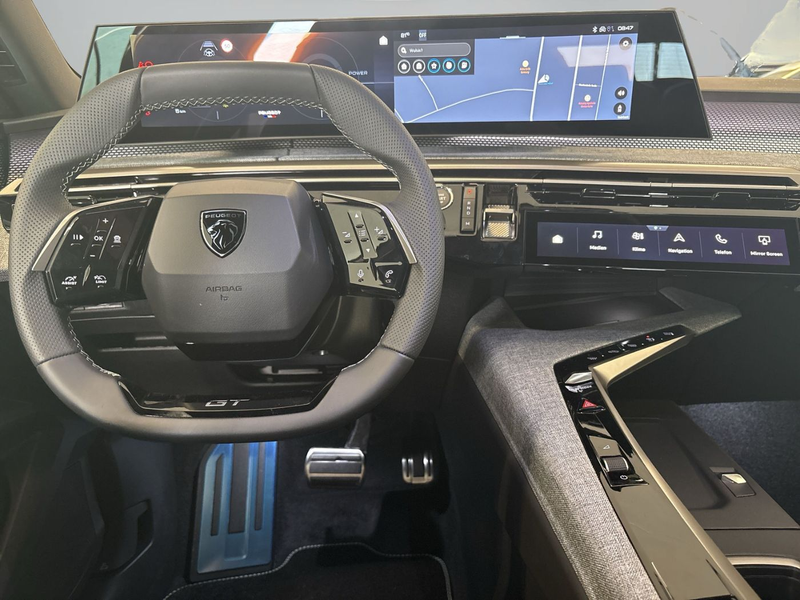 Peugeot 5008 GT Panoramaglasdach, elektr. Heckklappe — photo 14