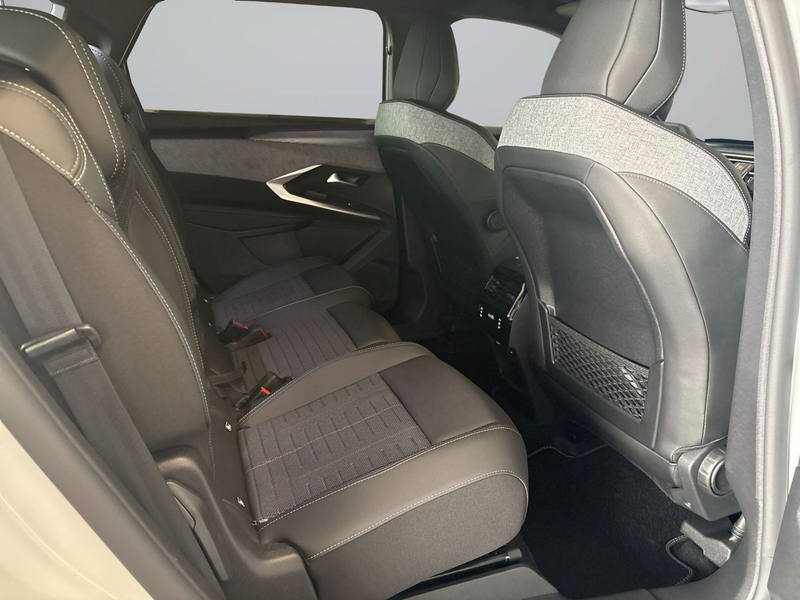 Peugeot 5008 GT Panoramaglasdach, elektr. Heckklappe — photo 12