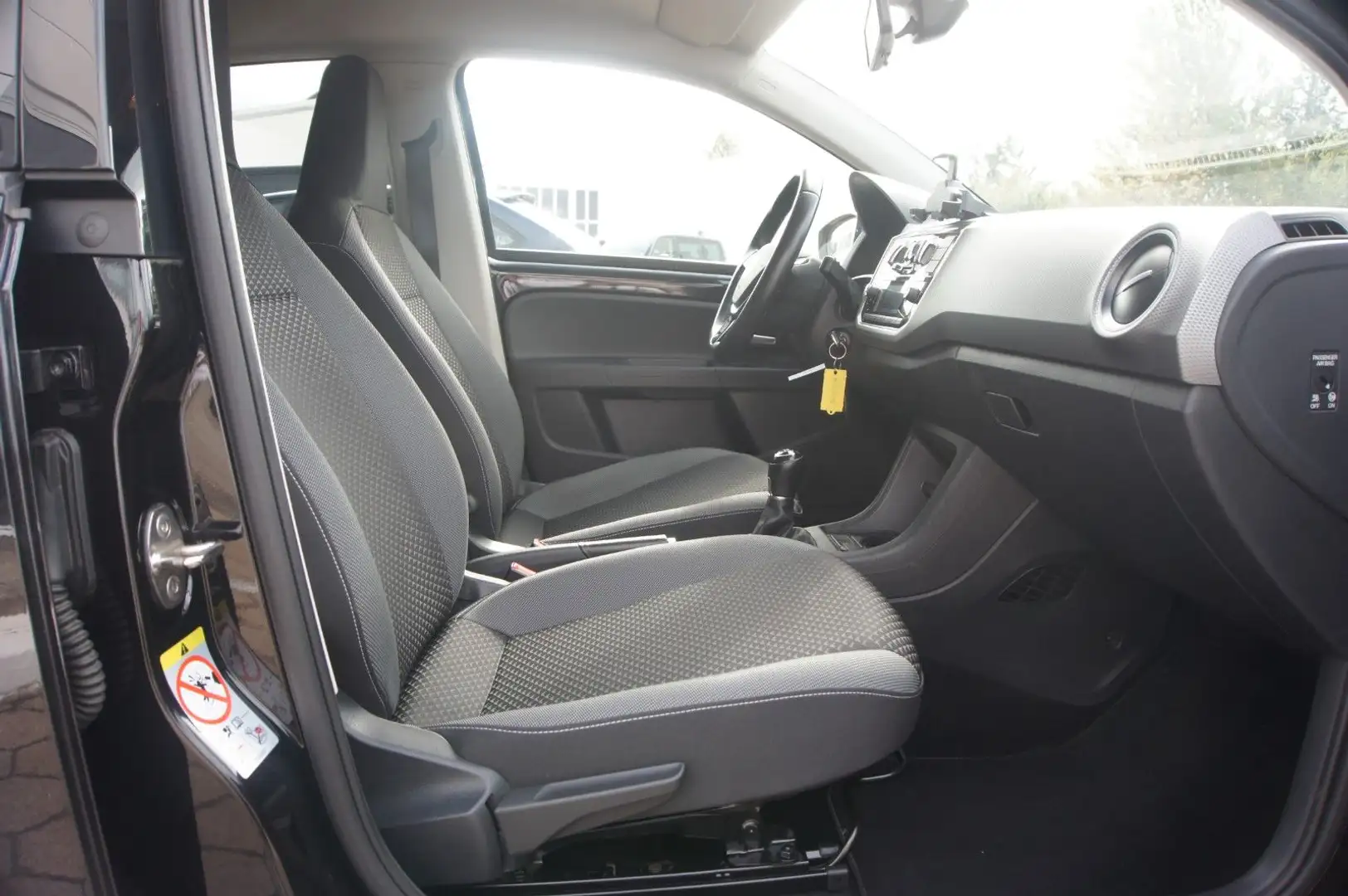 Volkswagen up! eco up! Active ALU KLIMA DAB+ BLUETOOTH Schwarz - 2