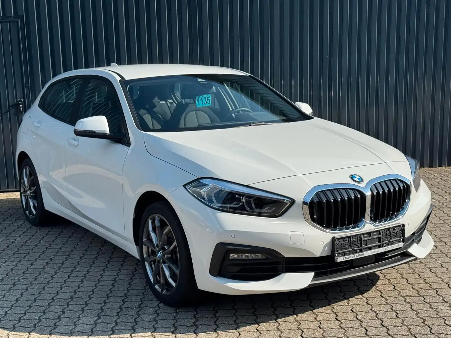 BMW 120 i Aut. 5-Türer/ Lenkradheiz/HiFi/18"M-Räder Weiß - 2
