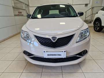 Ypsilon 1.2 69 CV 5 porte Silver