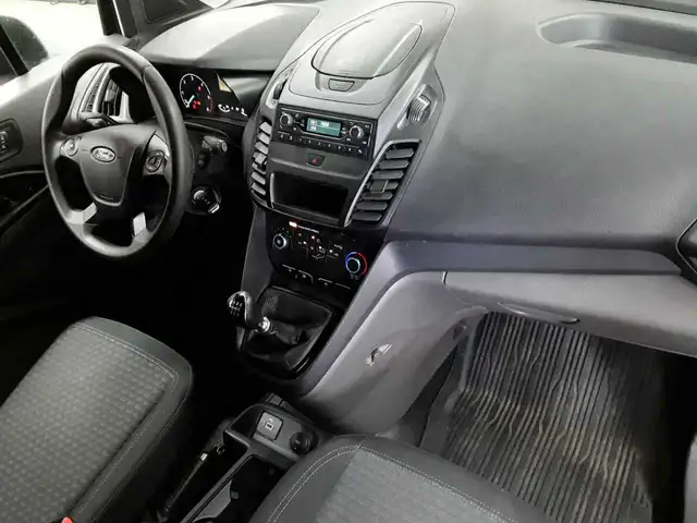 Ford Transit view 9