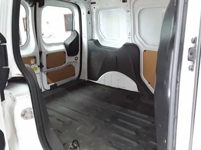 Ford Transit view 14