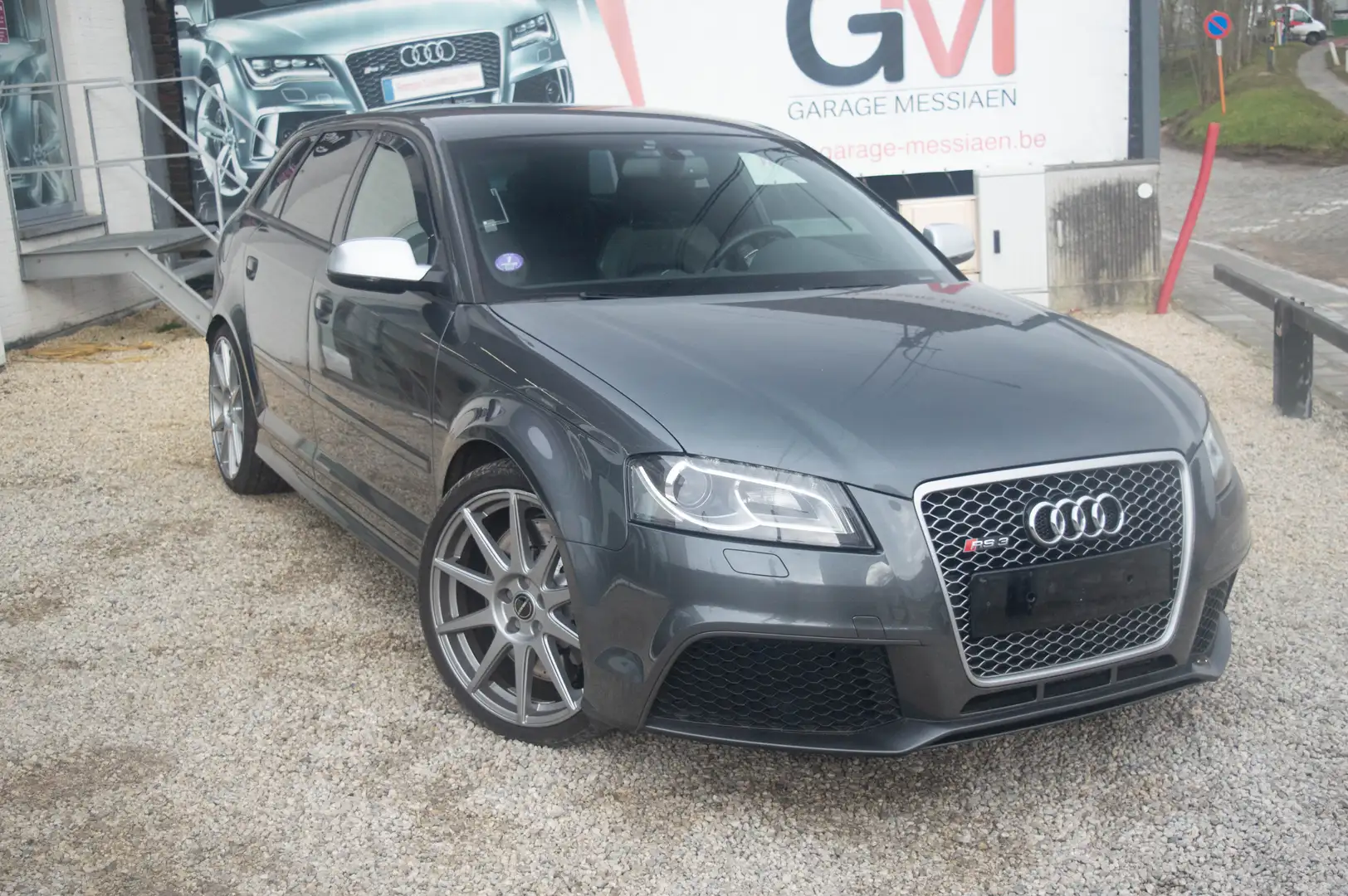 Audi RS3 Sportback 2.5 TFSI Quattro S tronic Grijs - 1