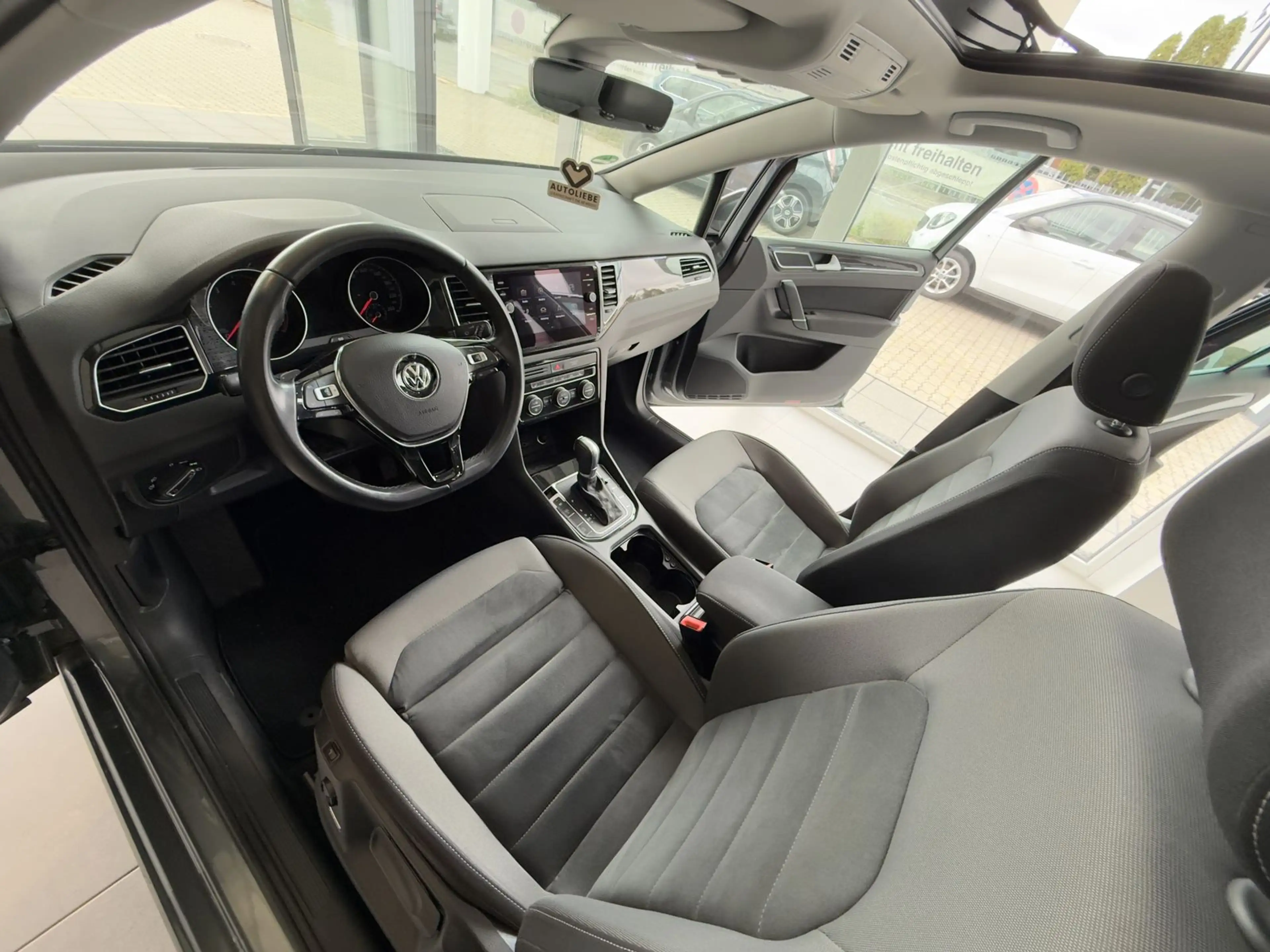 Volkswagen Golf Sportsvan 1.5 TSI ACT Highline LED*PDC*SHZ* — photo 9
