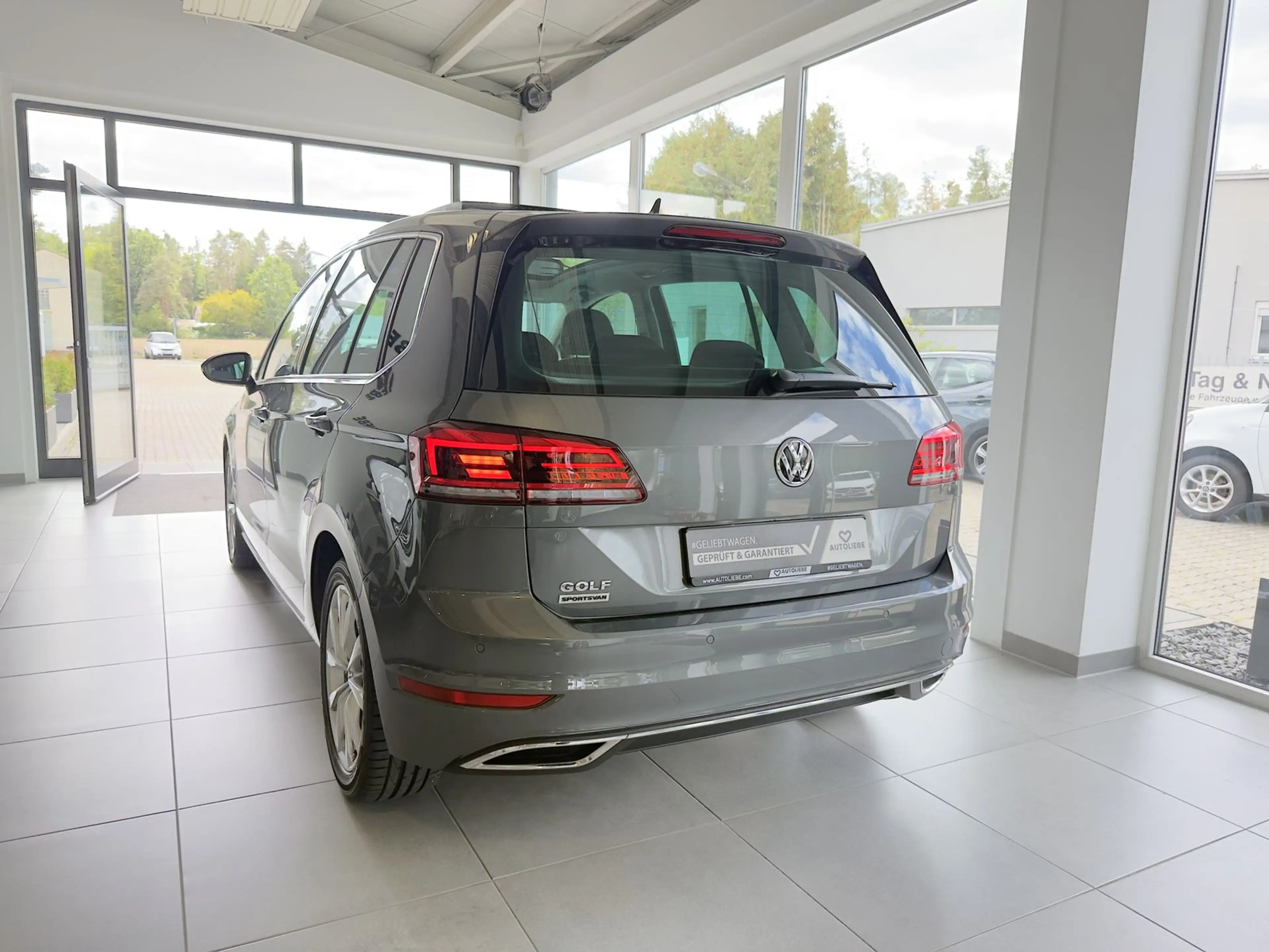 Volkswagen Golf Sportsvan 1.5 TSI ACT Highline LED*PDC*SHZ* — photo 4