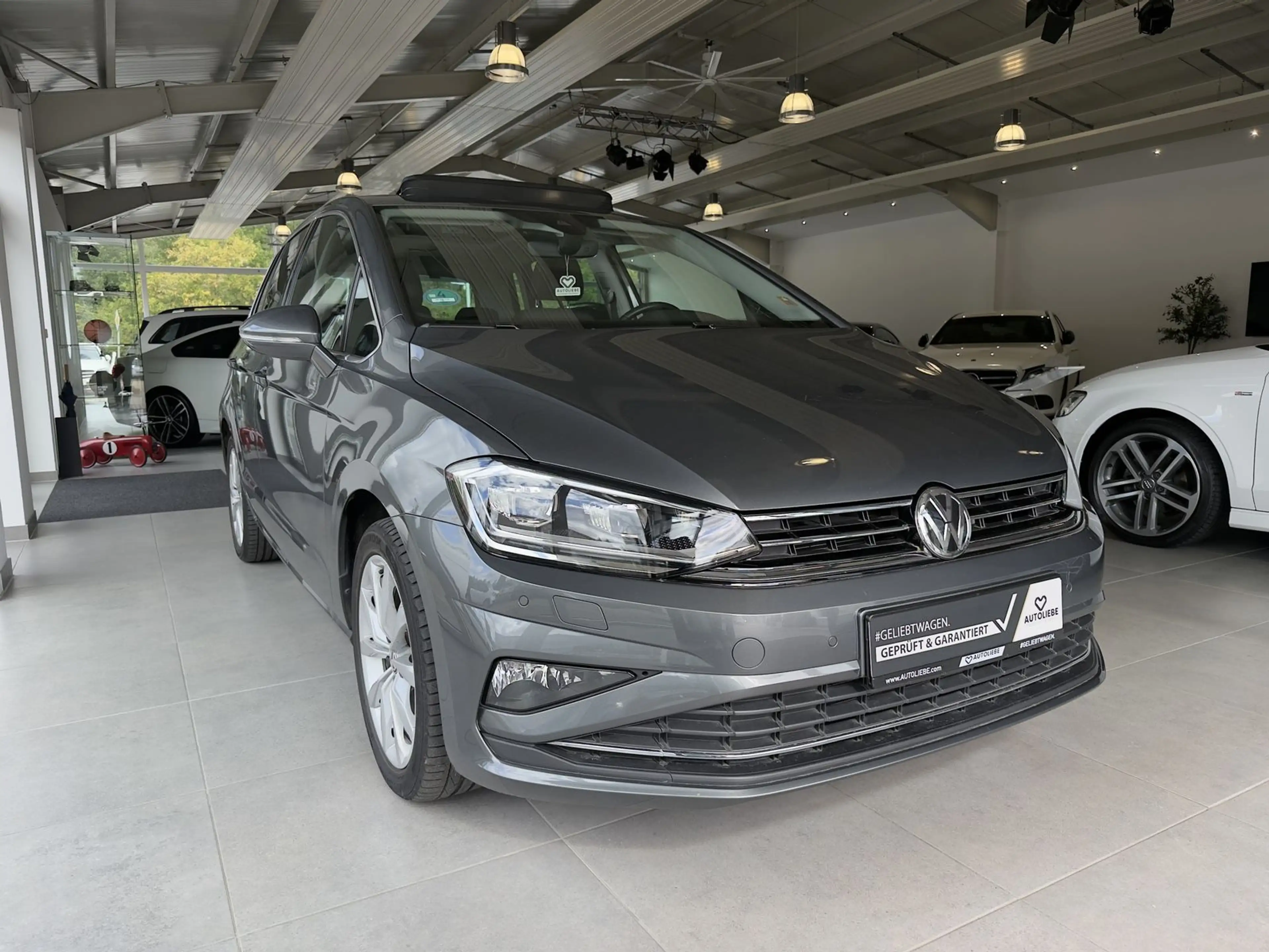 Volkswagen Golf Sportsvan 1.5 TSI ACT Highline LED*PDC*SHZ* — photo 2