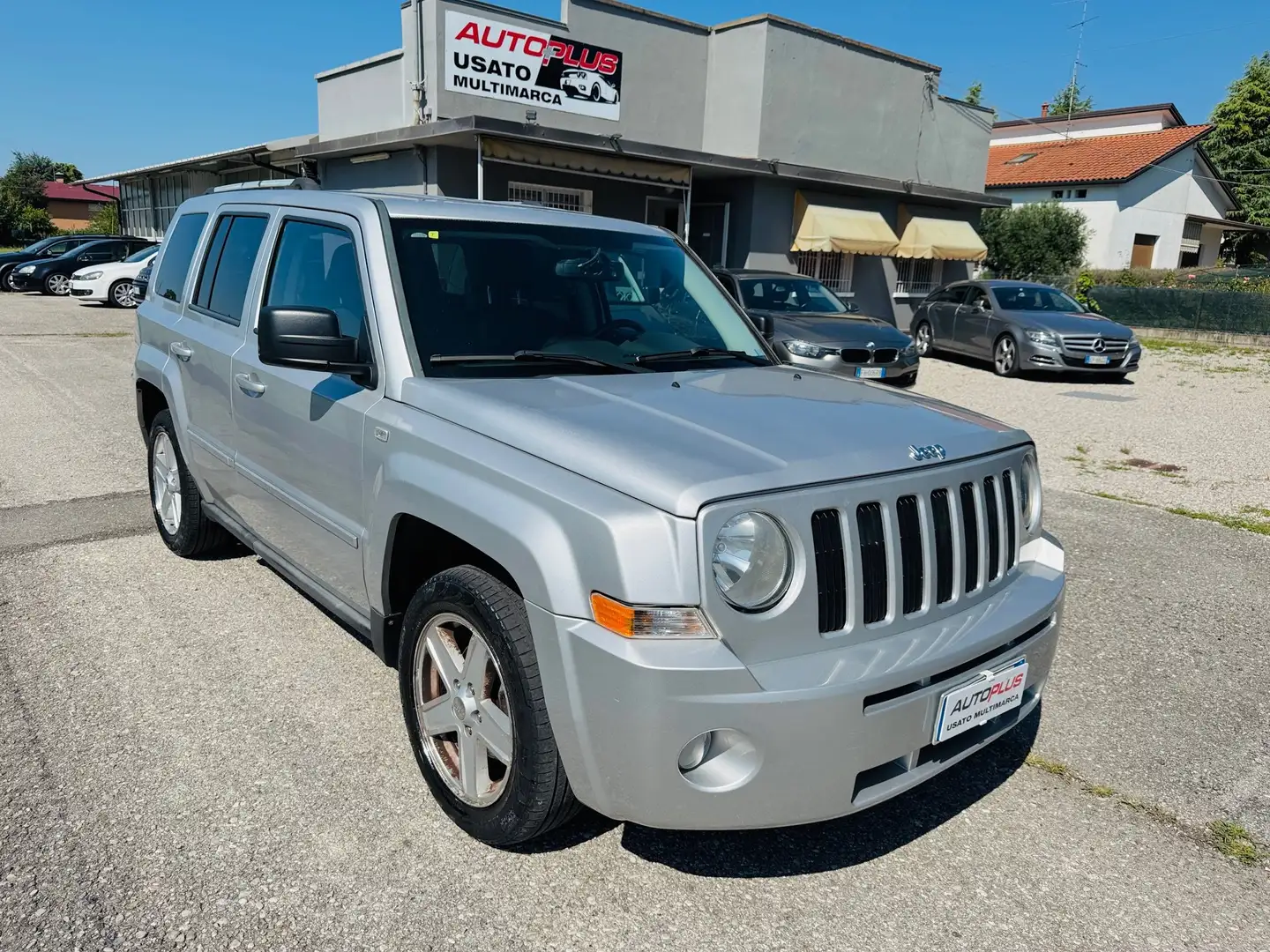 Jeep Patriot Patriot 2.2crd Limited 4wd"engine Mercedes" Argento - 1