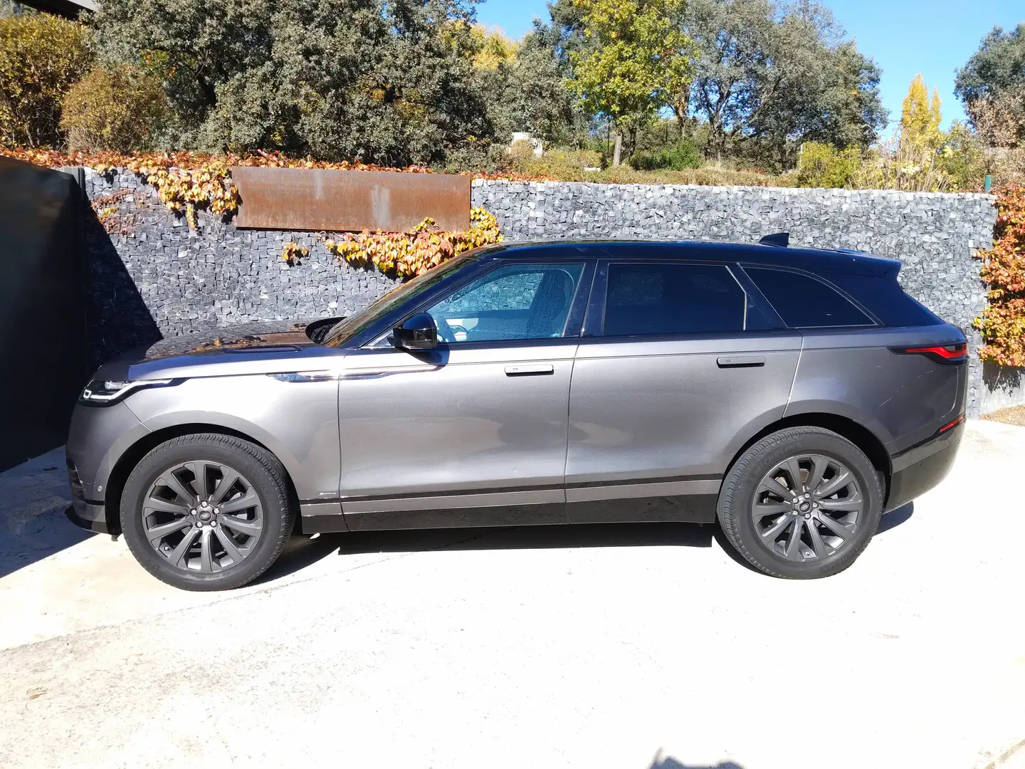 Land Rover Range Rover Velar Range Rover Velar 2.0D R-Dynamic HSE 4WD Aut. 240 R-Dynamic HSE Gris - 2
