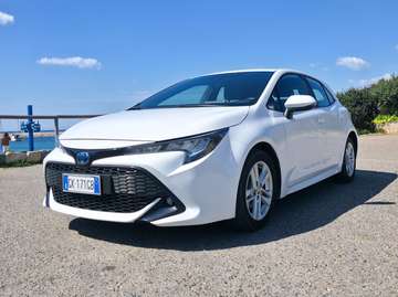 Corolla 1.8h Business cvt