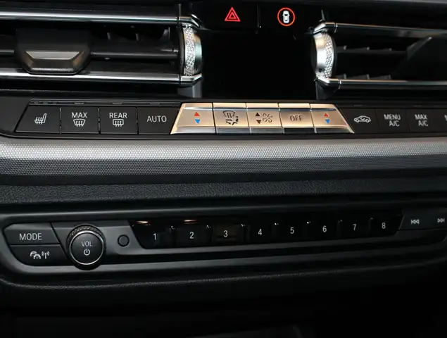 BMW 1 Series view 14