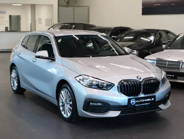 BMW 1 Series view 2