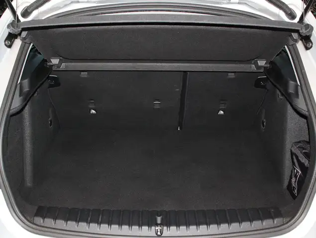 BMW 1 Series view 7