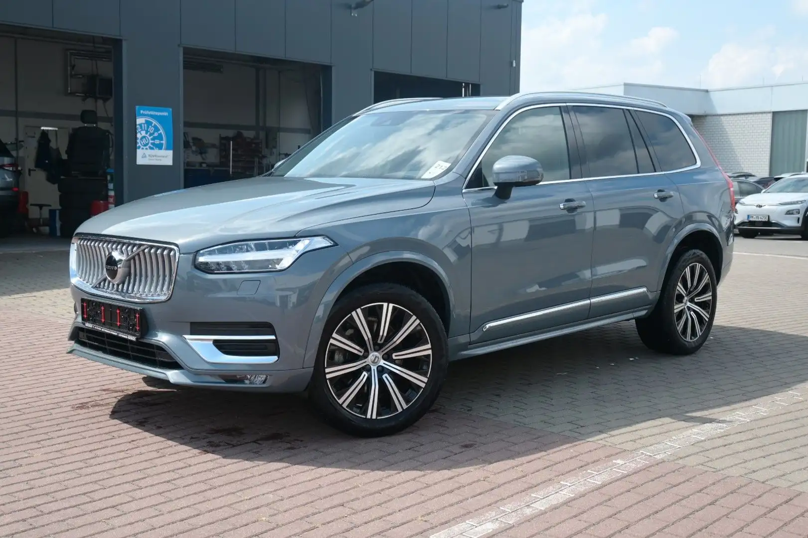 Volvo XC90 B5 Inscrip. AWD*LUFT*H&K*ACC*NAV*STDHZG*RFK Grau - 1