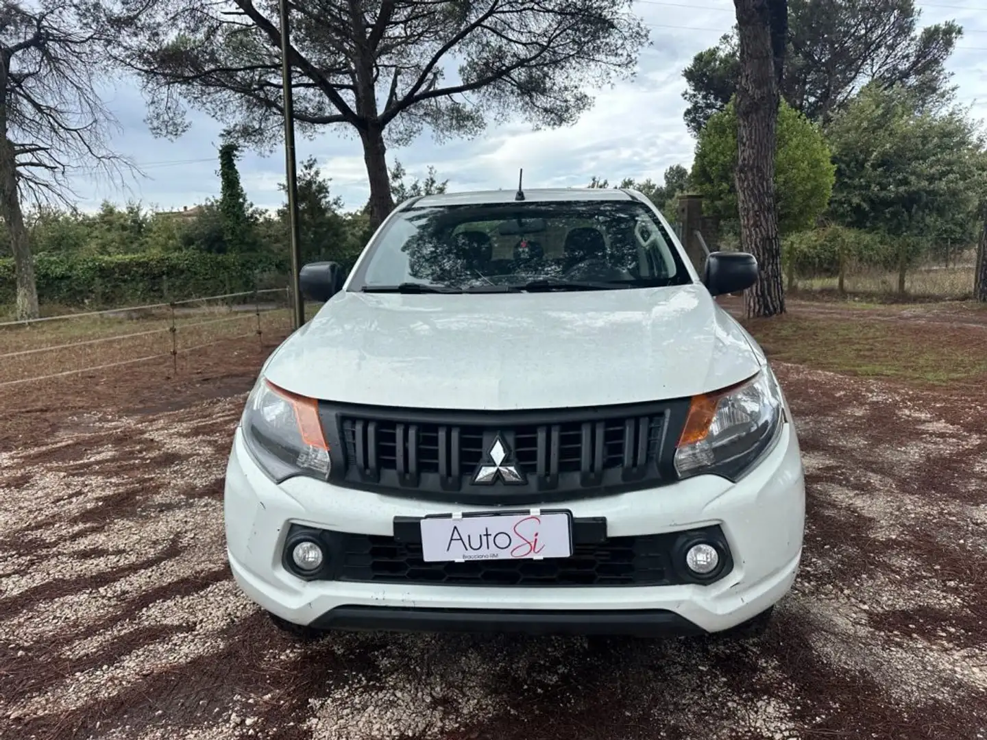 Mitsubishi L200 2.4 DI-D/154CV Double Cab Bianco - 2