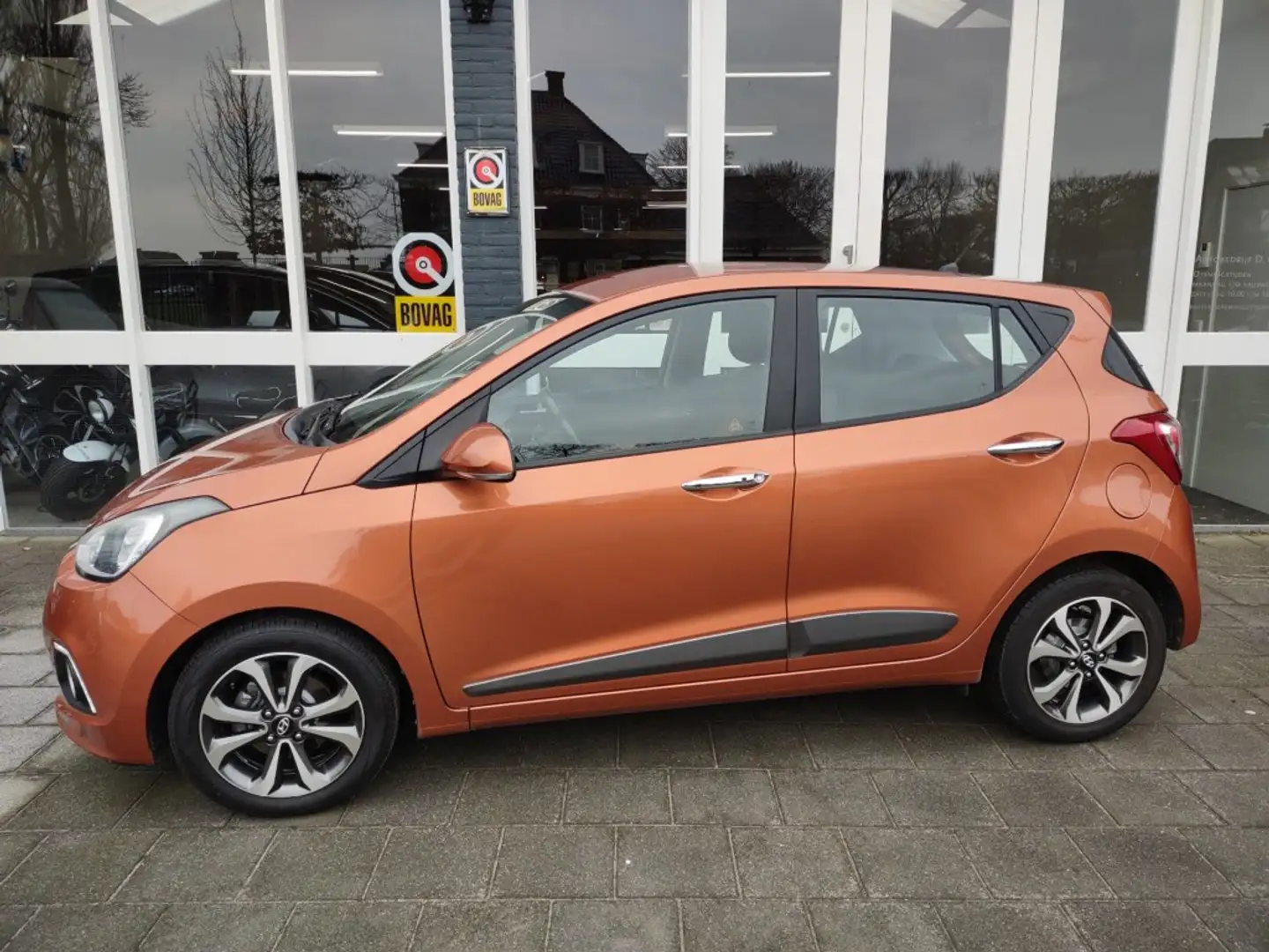 Hyundai i10 1.2I I-motion Premium Oranje - 2