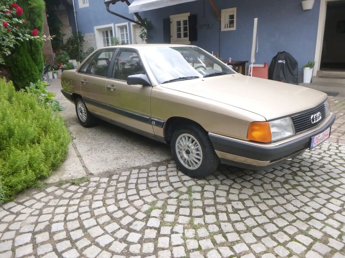 Audi 100 CC 5-ZYLINDER, Velours, orig in TOP ZUSTAND Zlatá - 2