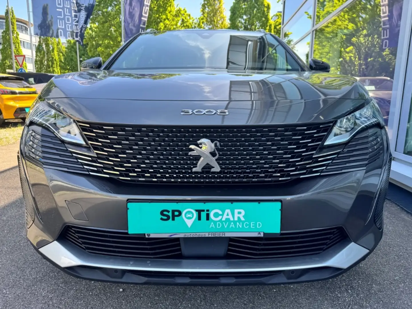Peugeot 3008 1.2 PureTech EU6d GT 130 EAT8 Grau - 2