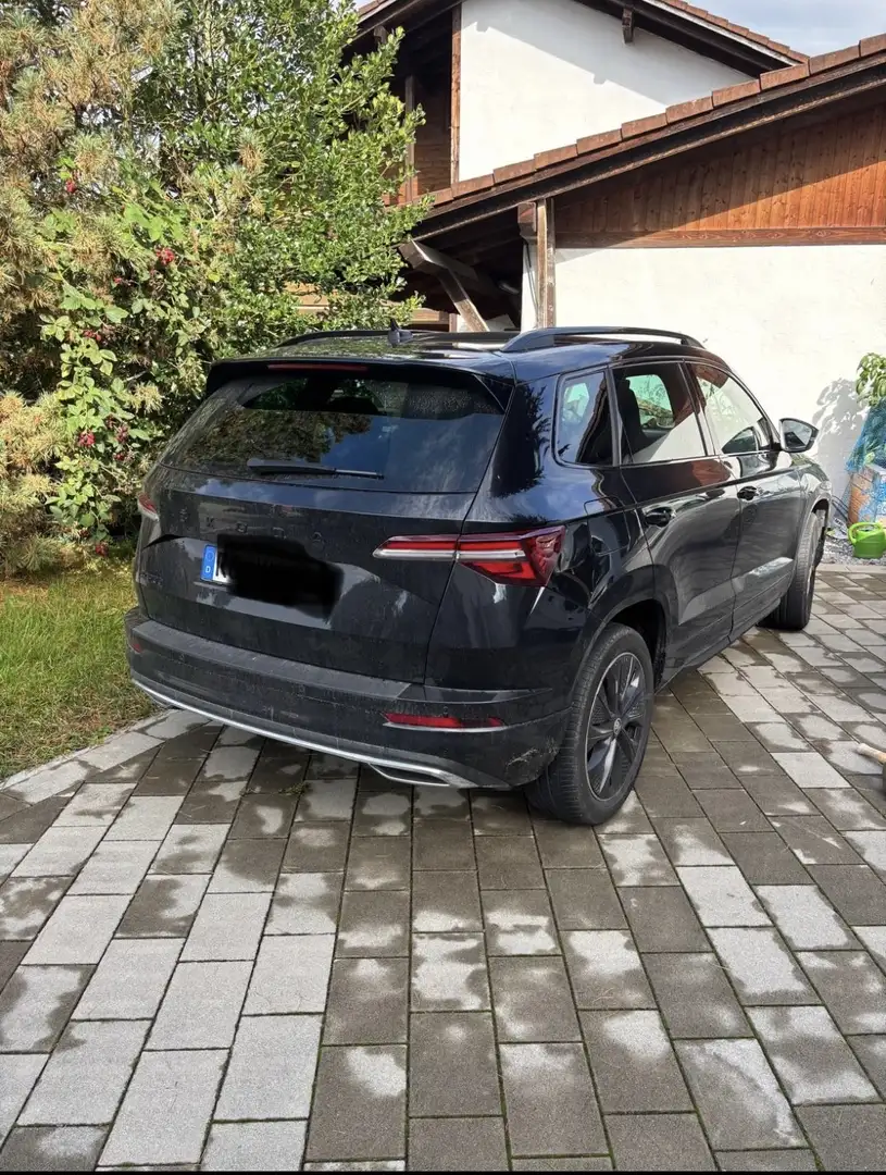 Skoda Karoq Sportline + AHK + Winterreifen Schwarz - 2