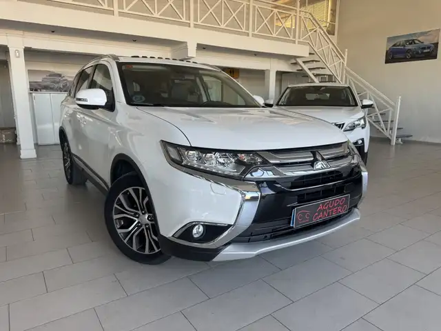 Mitsubishi Outlander 220DI-D Kaiteki 6AT 4WD