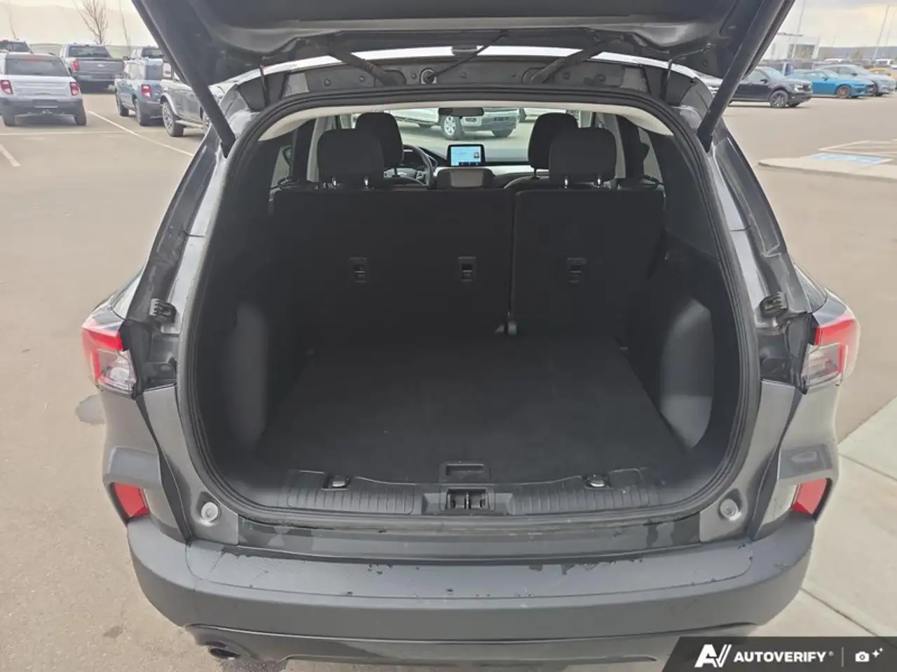 Ford Escape снимка Ford Escape