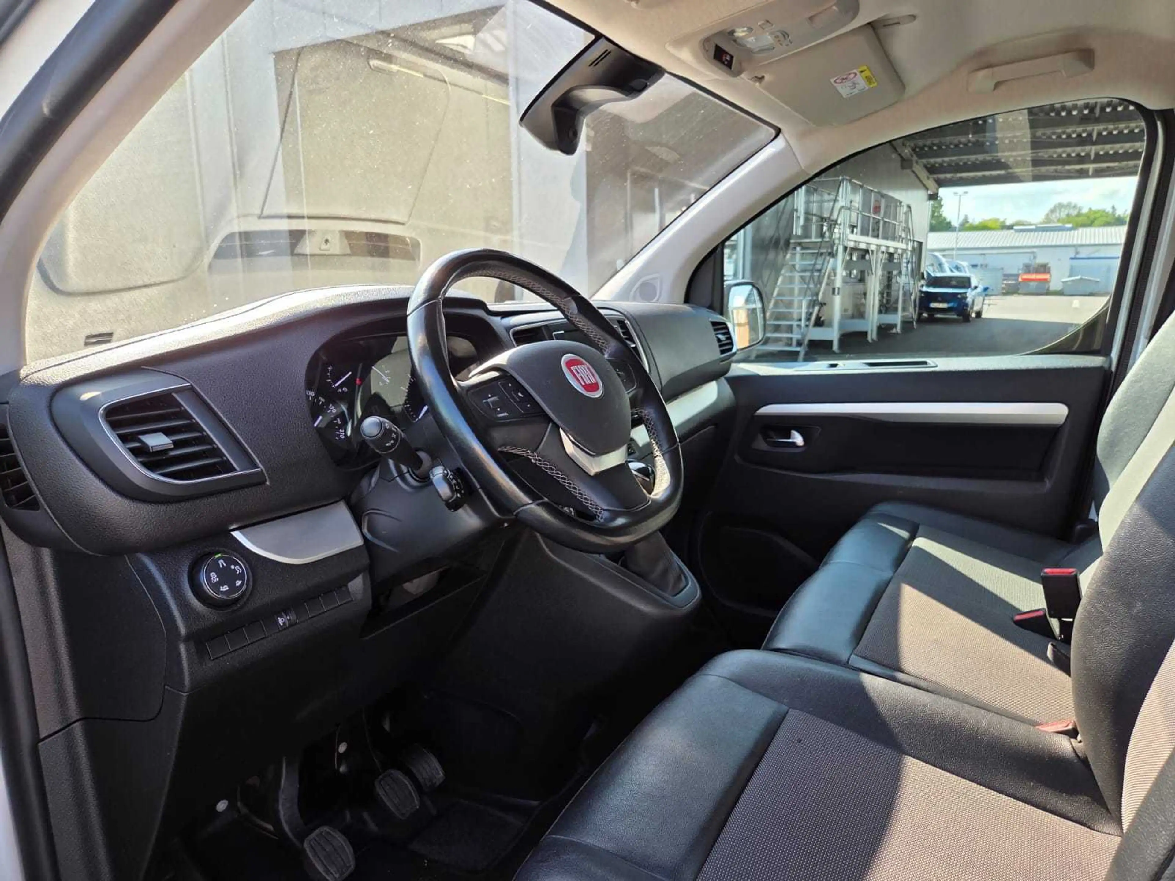 Fiat Scudo Kastenwagen SX L2 2.0 145MT6 NAV+Klimaauto — photo 12