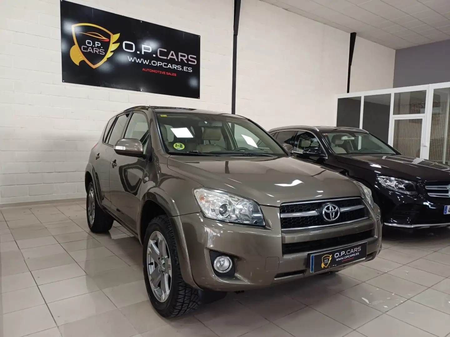 Toyota RAV 4 2.2D-4D Executive Cross Sport 4x4 Beige - 2