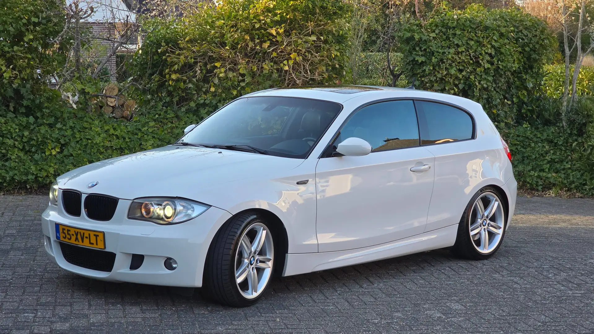 BMW 130 130 130i High Executive Weiß - 2