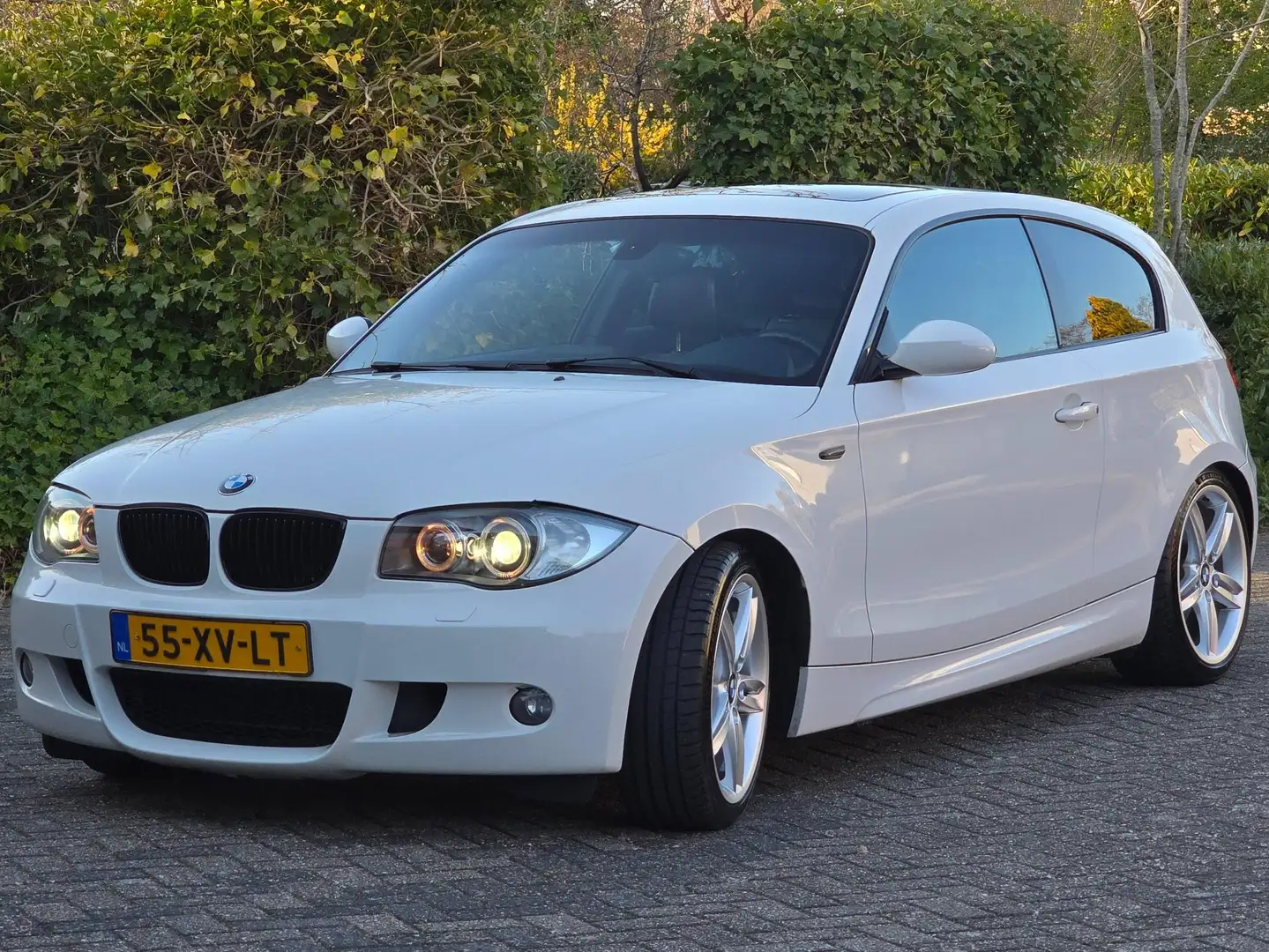 BMW 130 130 130i High Executive Weiß - 1
