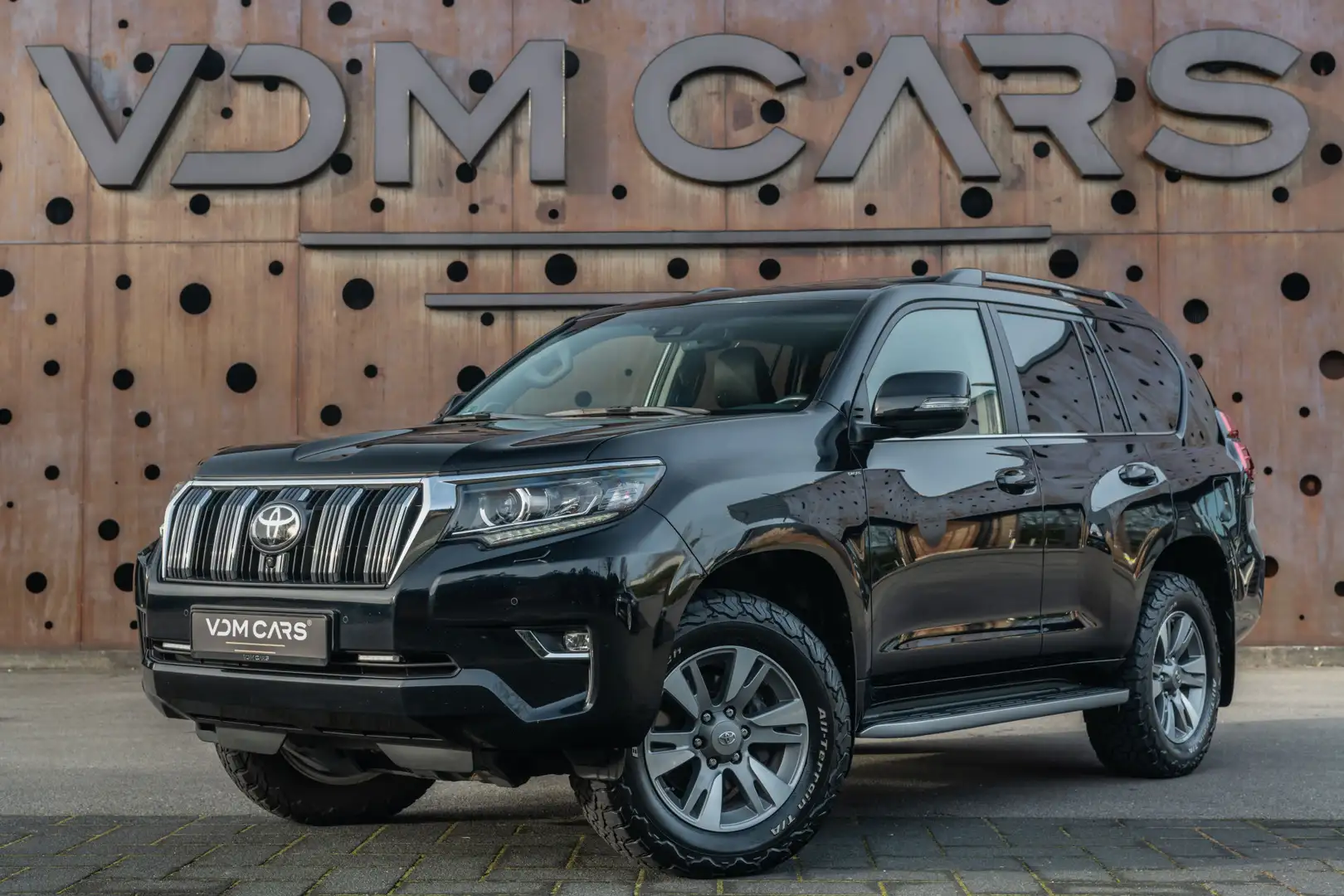 Toyota Land Cruiser 2.8 D-4D Executive | Memory | 360 | Stoelverwarmin Noir - 1
