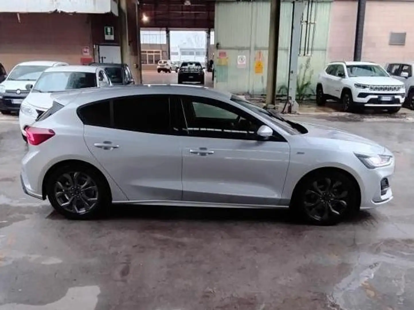 Ford Focus ST-Line 5p 1.5 EcoBlue 115cv Automatica 8M Argento - 2