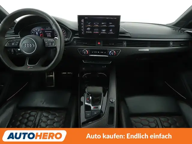 Audi RS4 view 12