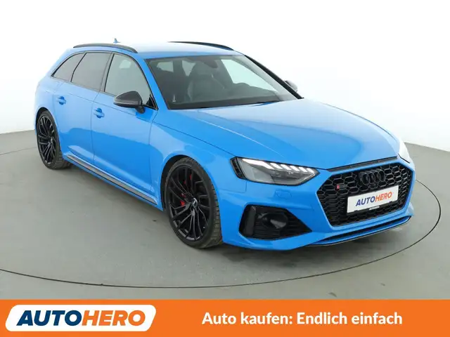 Audi RS4 view 8