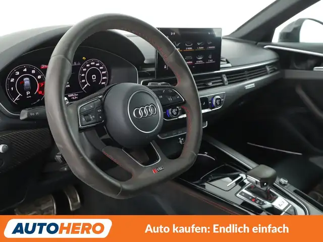 Audi RS4 view 11