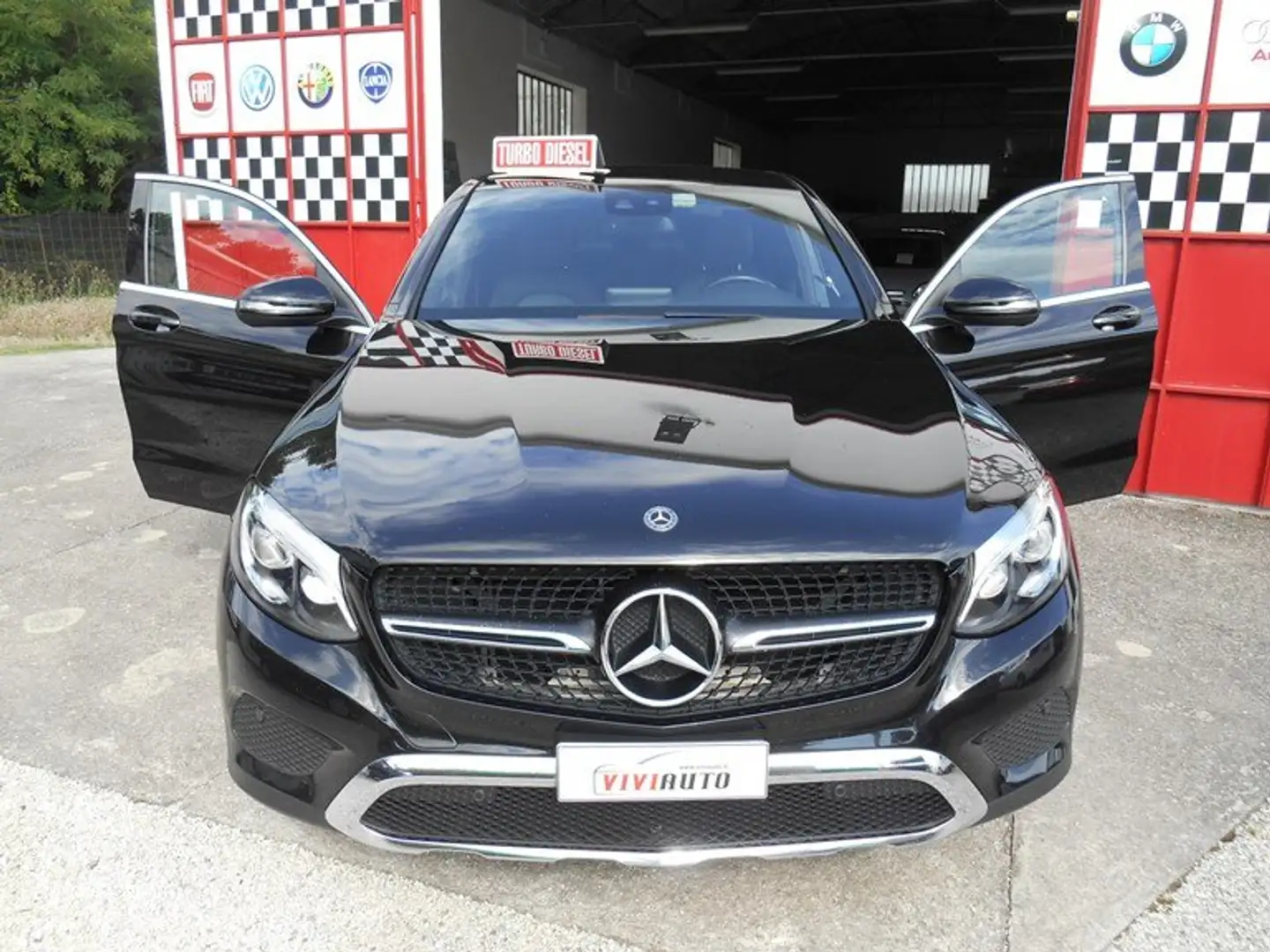 Mercedes-Benz GLC 220 GLC Coupe 220 d Premium 4matic auto Zwart - 2