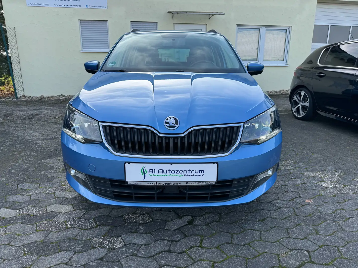 Skoda Fabia Combi 1.2 TSI Ambition Klima LED Sitz-HZ Tempomat Azul - 2