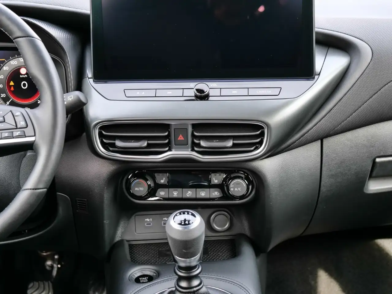 Nissan Juke N-Connecta 1.0 DIG-T 114PS 6MT Winterpaket BFS 10