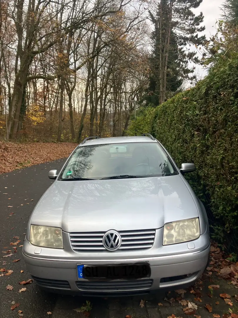Volkswagen Bora Variant 2.0 - 2